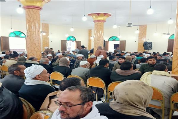 أهالي كفر صقر يودعون معمرة الشرقية 
