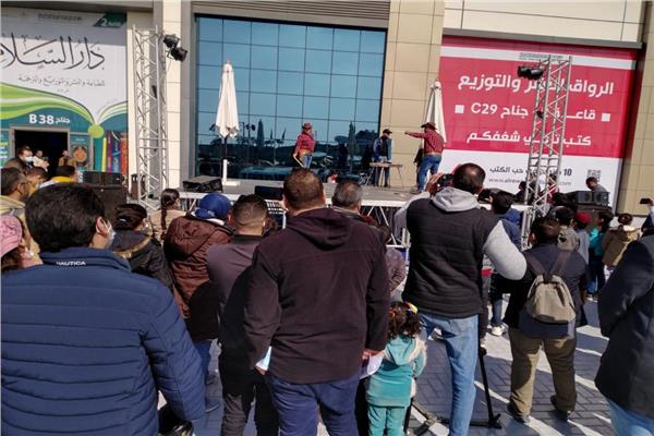 فقرات السيرك القومي وعروض الموسيقى والغناء