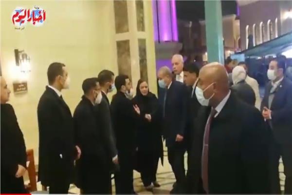 وزير التموين يقدم واجب العزاء لأسرة الكاتب الصحفي الراحل ياسر رزق
