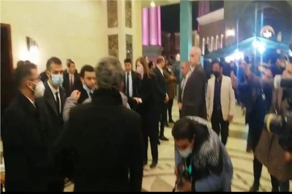 وزيرة التخطيط تقدم واجب العزاء لأسرة الكاتب الصحفي الراحل ياسر رزق