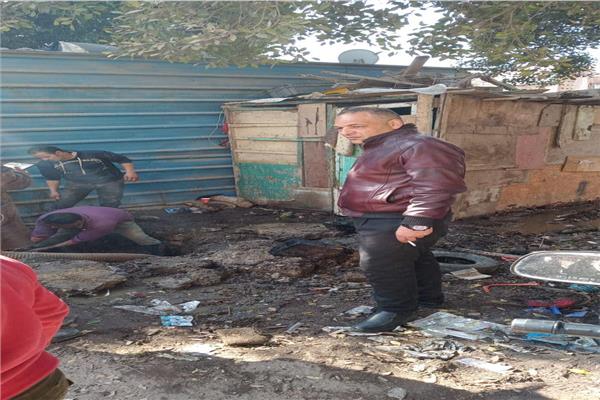 إصلاح انفجار مائى بخط مياه