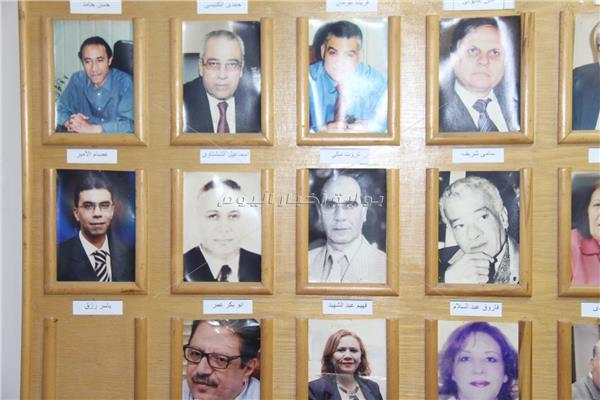 صورة ياسر رزق على لوحة رؤساء تحرير مجلة الإذاعة والتلفزيون