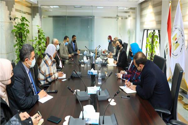 وزيرا الري والبيئة يبحثان آلية تضمين قضايا المياه فى فعاليات مؤتمر المناخ القادم   