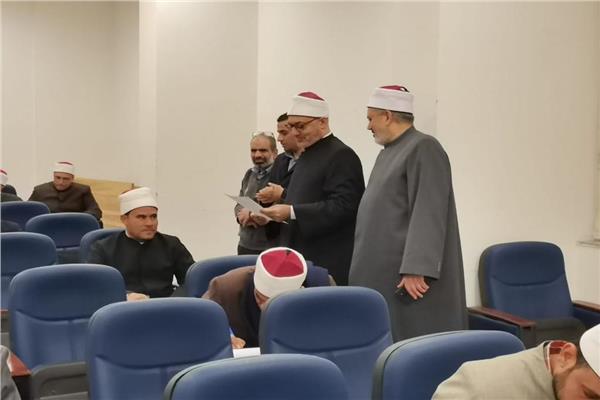 فاعليات الاختبارات التحريرية للترقيات الأدبية لوعاظ الأزهر
