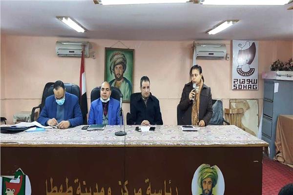  بسوهاج: ندوة تعريفية بالقانون 152 لتوفيق أوضاع المشروعات الغير مرخصة بمركز طهطا