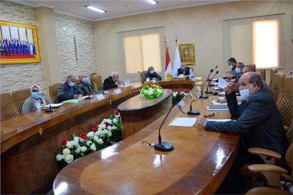 محافظ الوادي الجديد