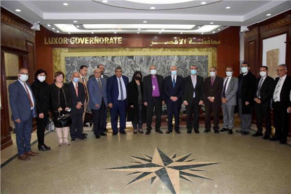 محافظ الأقصر يستقبل الدكتور أندريه زكى رئيس الطائفة الإنجيلية بمصر