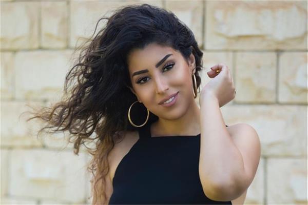 الفنانة أيتن عامر
