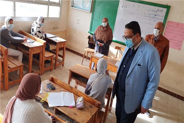امتحانات النقل والشهادة الإعدادية للنصف الأول