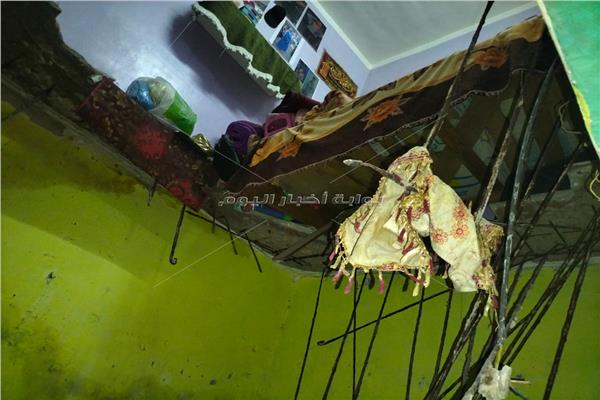 إخلاء مؤقت للعقار المنهار بإمبابة ونقل الأطفال المصابين للمستشفى