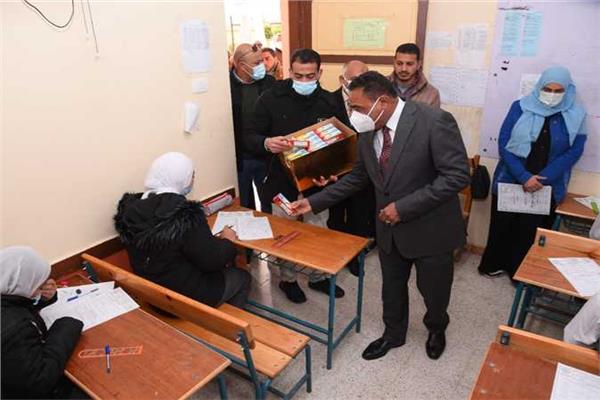  استمرار العمل بلجنة النظام والمراقبة  بالشهادة الاعدادية بمطروح 
