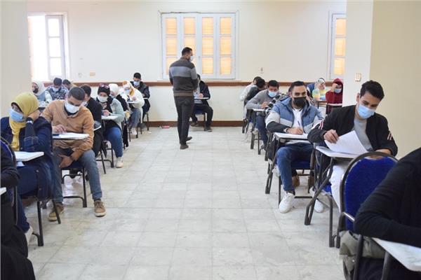  امتحانات الفصل الدراسي الأول