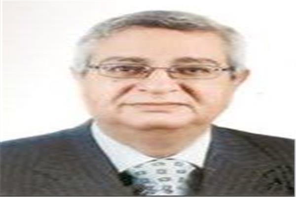 الصحفي عبدالقادر