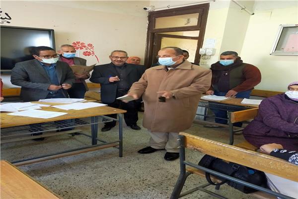 تعليم قنا يتابع تقدير الدرجات لشهادة الاعداديه