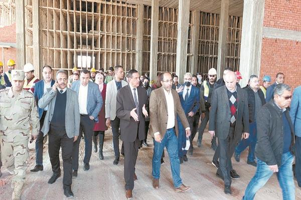 محافظ البحيرة يتفقد المنطقة اللوجيستية بدمنهور