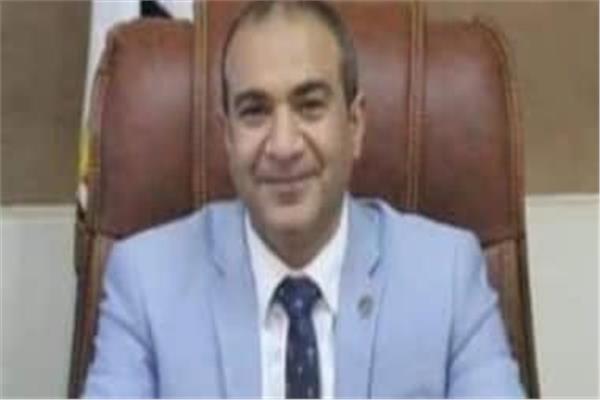 محمد صلاح السكرتير العام المساعد لـ محافظة قنا،