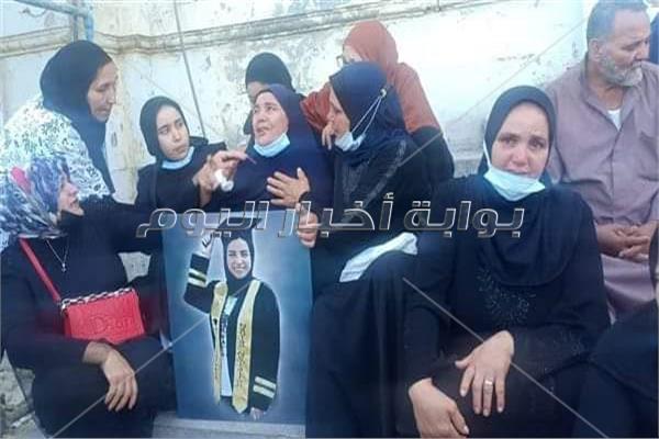  جنايات الإسكندرية تؤجل قضية فتاة مول كفر الدوار لجلسة 1 مارس للمرافعة .   