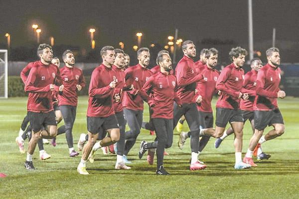إستعدادات لاعبي الأهلي لمباراة الهلال السعودي