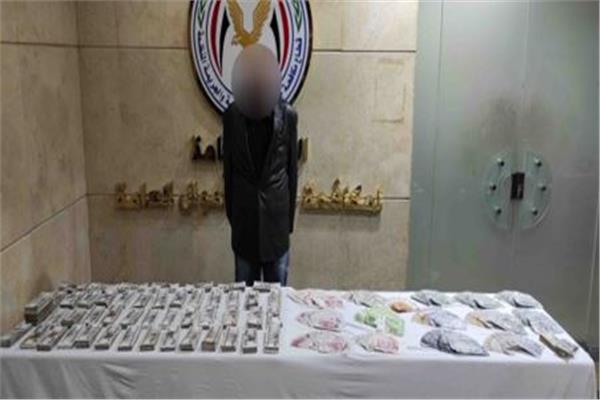 ضبط مسجل خطر لقيامه بالإتجار غير المشروع فى النقد الأجنبى بالقاهرة 