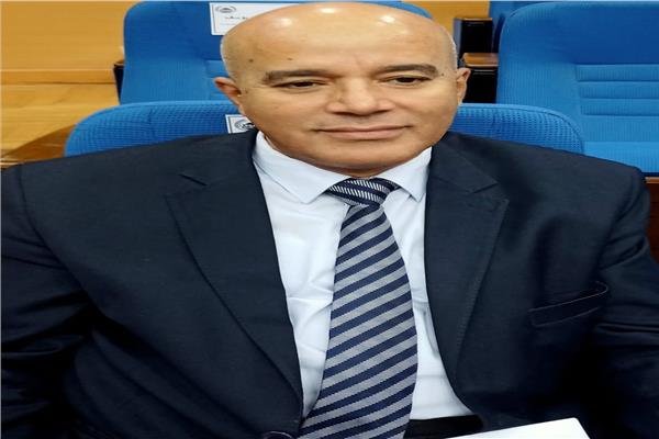  الدكتور رضا محمد علي مدير معهد المحاصيل الحقلية
