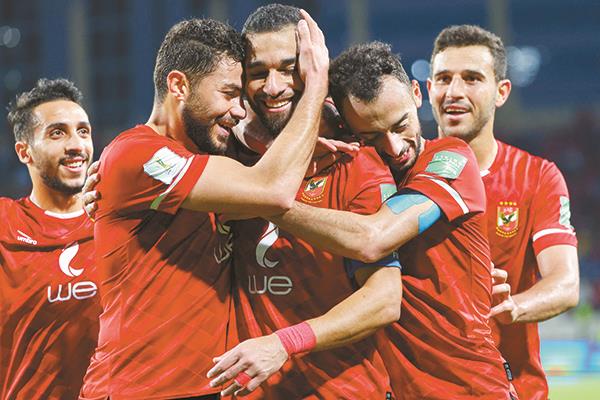 فرحة لاعبي الأهلي بعد الفوز على الهلال السعودي والعودة بالبرونزية