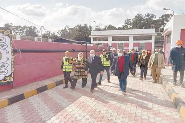 قيادات المحافظة أثناء تفقد المشروعات الجديدة
