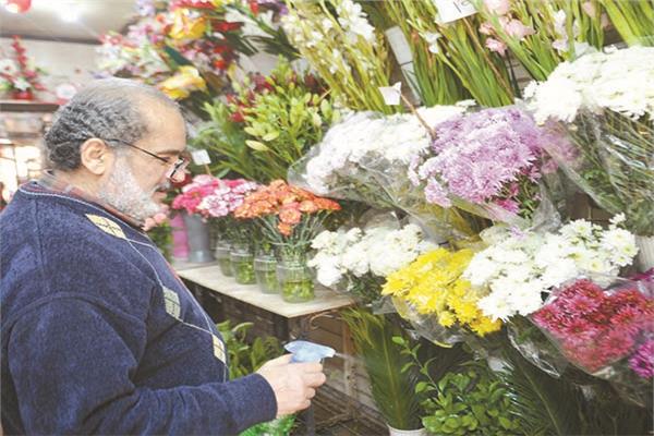 ضعف الإقبال على الورود