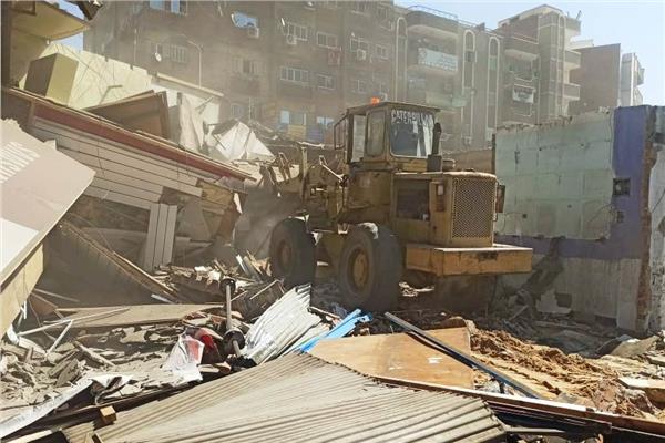 حملة مكبرة لإزالة 28 حالة تعدى على أملاك السكك الحديدية بأسوان 