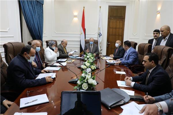 محافظ القاهرة : ضرورة الحفاظ على أملاك الدولة واسترداد الأراضى المتعدى عليها