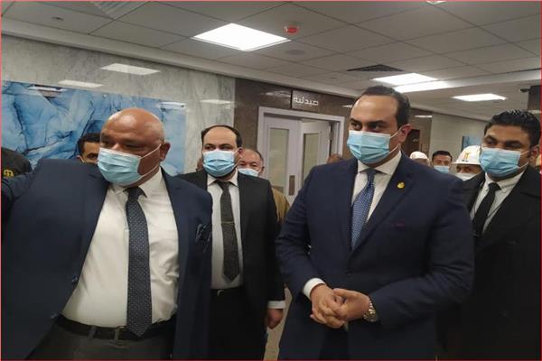 الدكتور أحمد السبكي خلال الجولة 