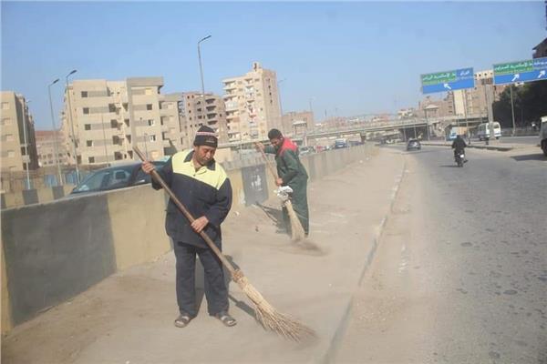 رفع 7770 طن مخلفات خلال حملات النظافة بالجيزة | صور