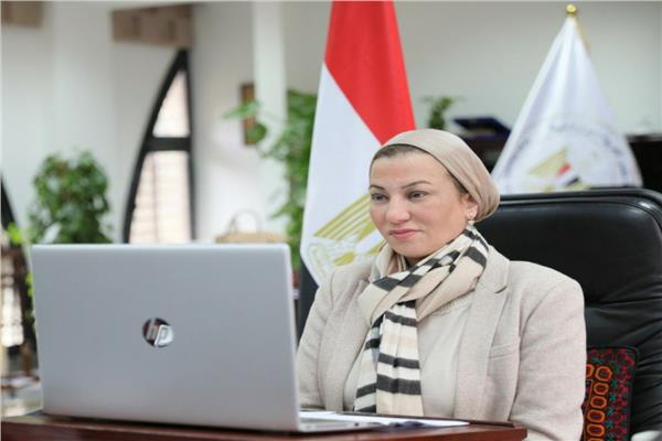 الدكتورة ياسمين فؤاد وزيرة البيئة 