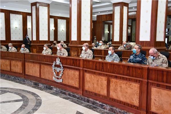 وزير الدفاع يشهد تنفيذ المرحلتين الثالثة والرابعة لمشروع مراكز القيادة الاستراتيجي التعبوي «سيناء 6»
