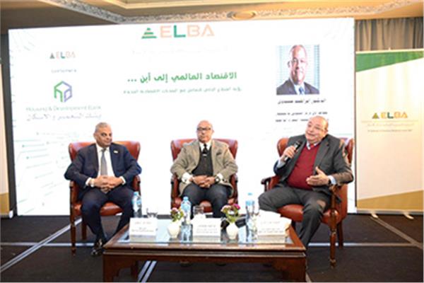  د. إبراهيم عشماوى خلال الندوة