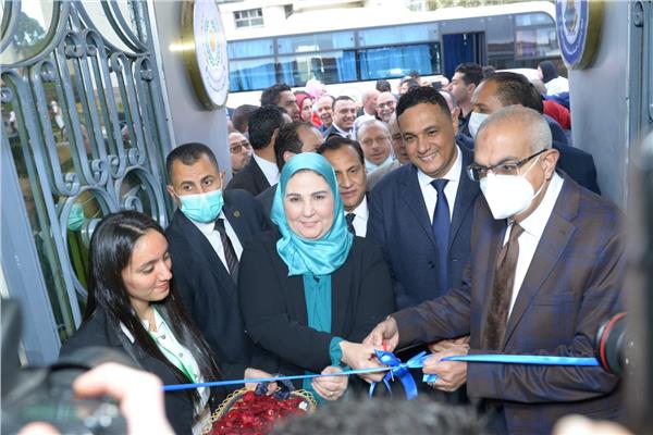 وزيرة التضامن  تفتتح  وحدات التضامن الاجتماعي ومناهضة العنف ضد المرأة  بجامعة المنصورة 