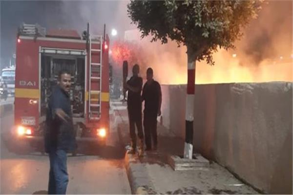 السيطرة علي حريق بمخلفات بالهرم