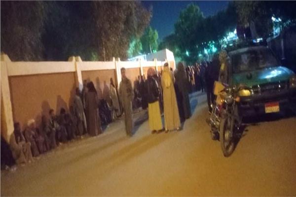 تشييع جثامين ضحايا لقمة العيش في قنا