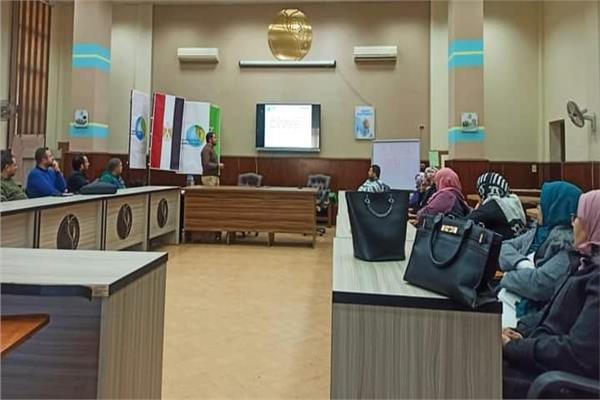 ورشة عمل للتعريف بمفهوم سلامة ومأمونية المياه وتوزيع نماذج حصر الأحداث الخطيرة صور