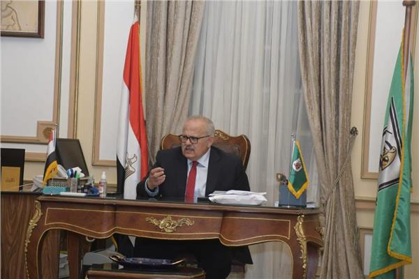 محمد عثمان الخشت رئيس جامعة القاهرة