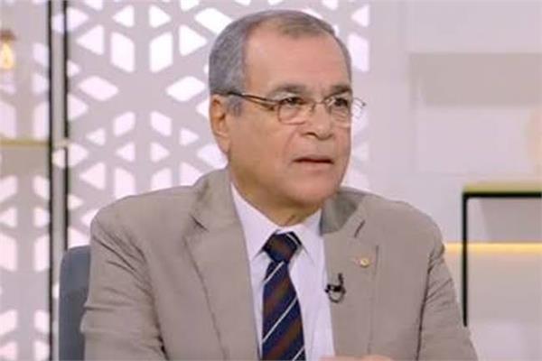  المهندس مدحت يوسف الخبير فى شؤون البترول