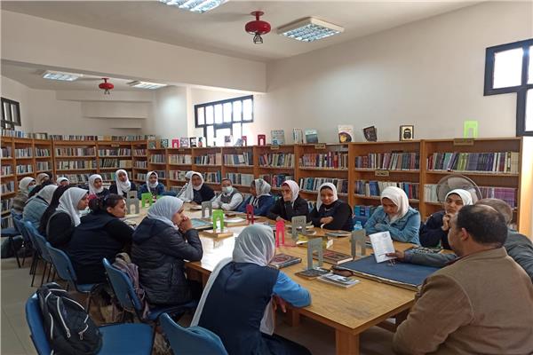 ثقافة أسيوط تلقى الضوء على قضايا الشباب 