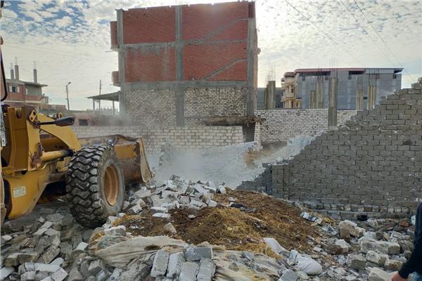  إزالة  ٢٠ حالة  تعدى بالبناء على أملاك الدولة  بايتاى البارود  بالبحيرة 