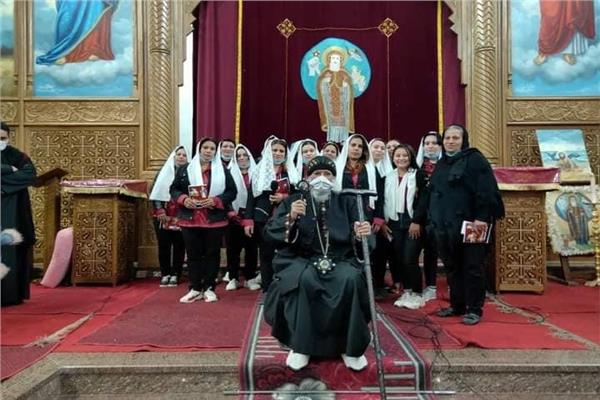 إيبارشية طهطا وجهينة تحتفي بالأمهات