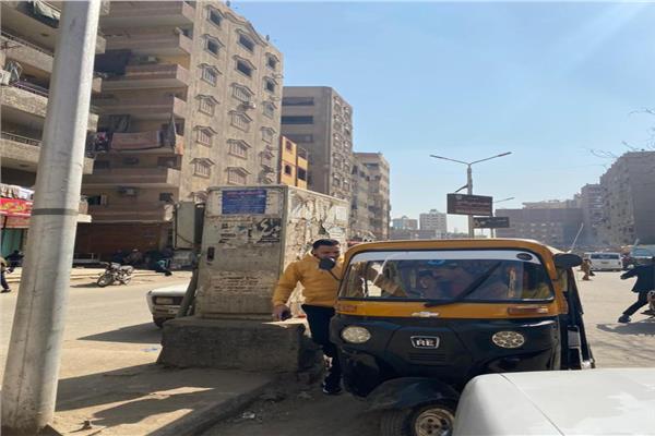 مصادرة 30 "توك توك" وتروسيكل بدون ترخيص بالجيزة