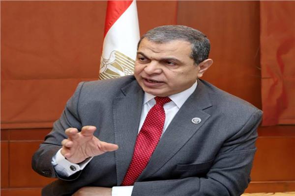  وزير القوي العاملة 