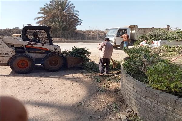 رفع 400 طن مخلفات