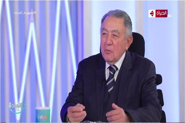  الدكتور عمرو حلمي وزير الصحة والسكان الأسبق