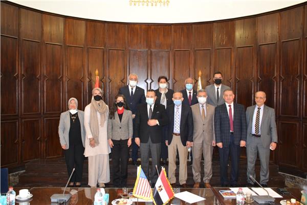 رئيس جامعة الإسكندرية يستقبل وفدا دبلوماسياً لبعثة السفارة الأمريكية بالقاهرة