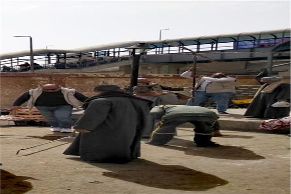 مجلس مدينة الأقصر ينفذ حملة مكبرة لرفع الإشغالات بشوارع المدينة
