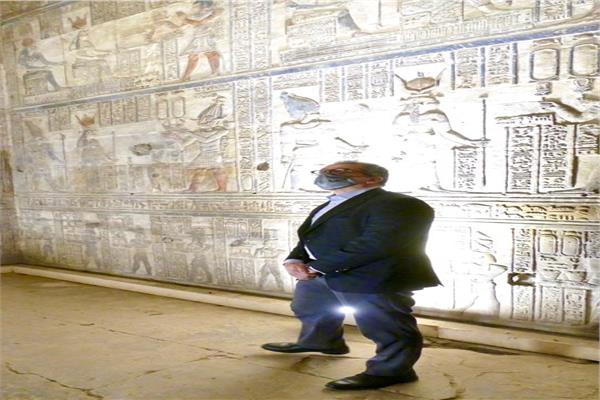 وزير السياحة والآثار بمعبد دندرة